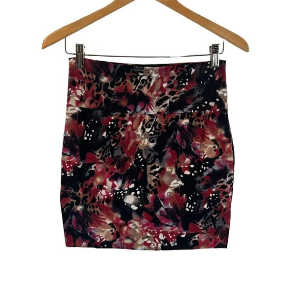 Windsor Medium Abstract Bodycon Mini Skirt Stretch Knit Pull On Dark Color Tone - Picture 1 of 5